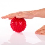 Igelball - Massagen bei Fingerarthrose